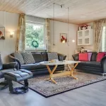 Reidar - 1km From The Sea By Interhome *