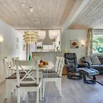 Reidar - 1km From The Sea By Interhome