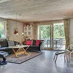 Reidar - 1km From The Sea By Interhome