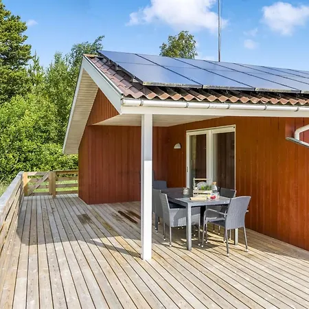 Reidar - 1km From The Sea By Interhome *