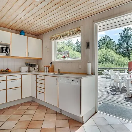Feriehus Reidar - 1km From The Sea By Interhome