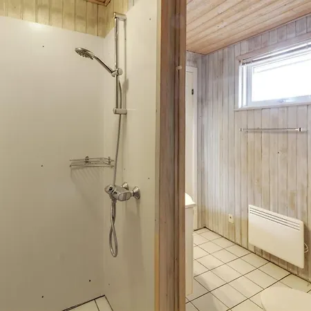 Reidar - 1km From The Sea By Interhome *